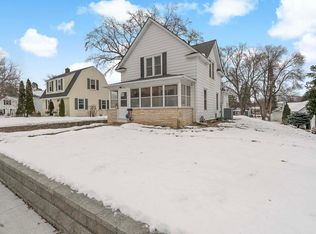 237 10th Ave N, Hopkins, MN 55343