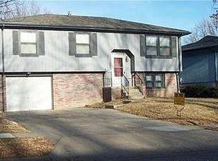 166 Oregon Trl, Lincoln, NE 68521