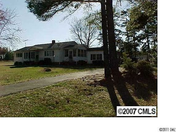1st image of 1697 N Highway 16
