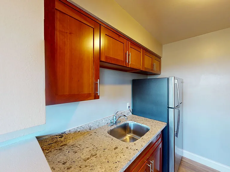 845 Macarthur Blvd — Photo 6