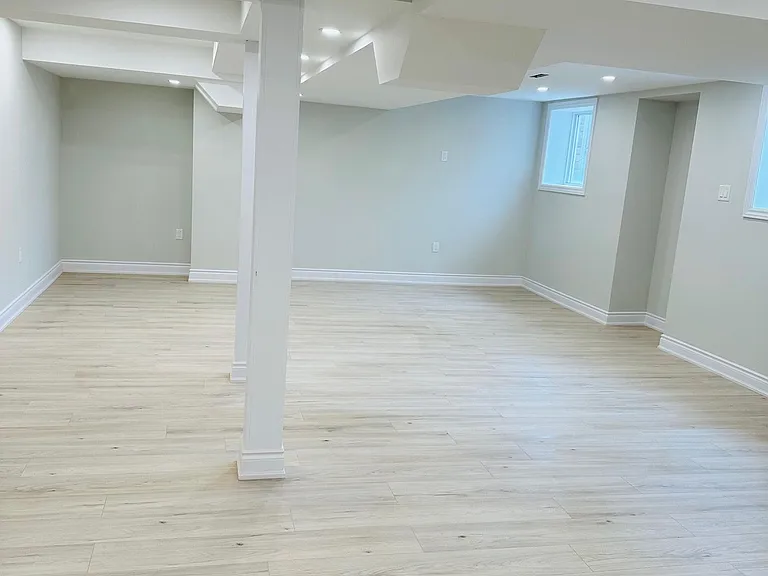 65 Majesty Blvd #BASEMENT — Photo 20
