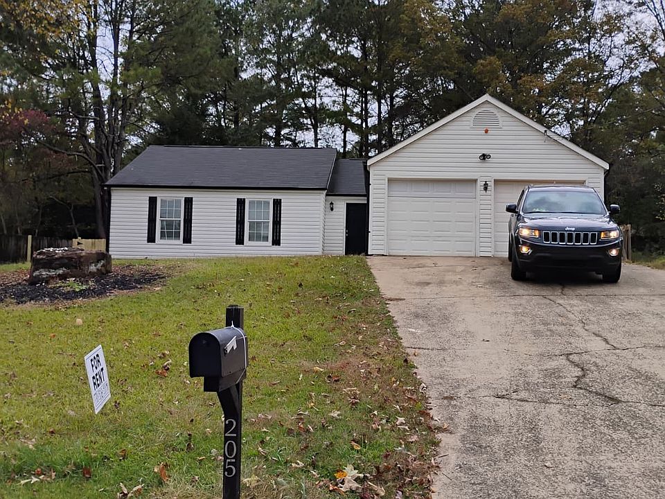 1st image of 205 Colemans Bluff Dr