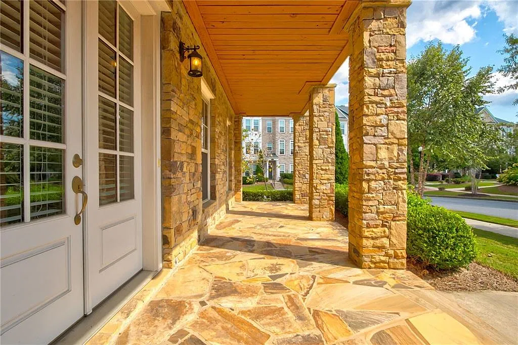 4 bed, 3.5 bath, 3156 sqft, $5,500 — Photo 2
