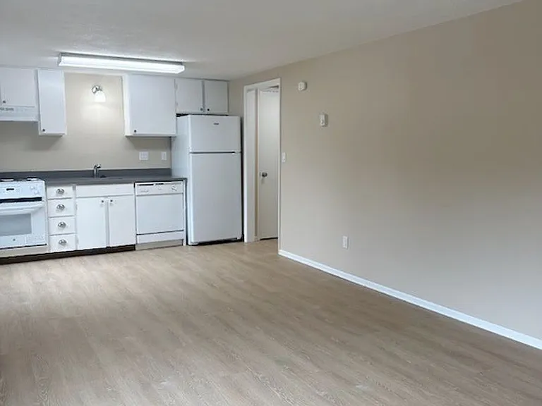 Roxclif Apartments — Photo 8