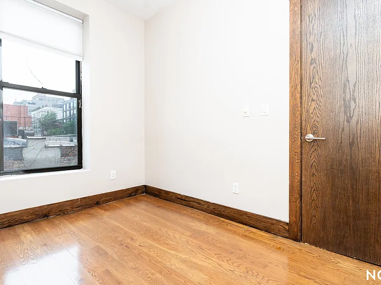 77 Steuben St #3L — Photo 3
