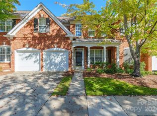 5111 Amherst Trail Dr, Charlotte, NC 28226