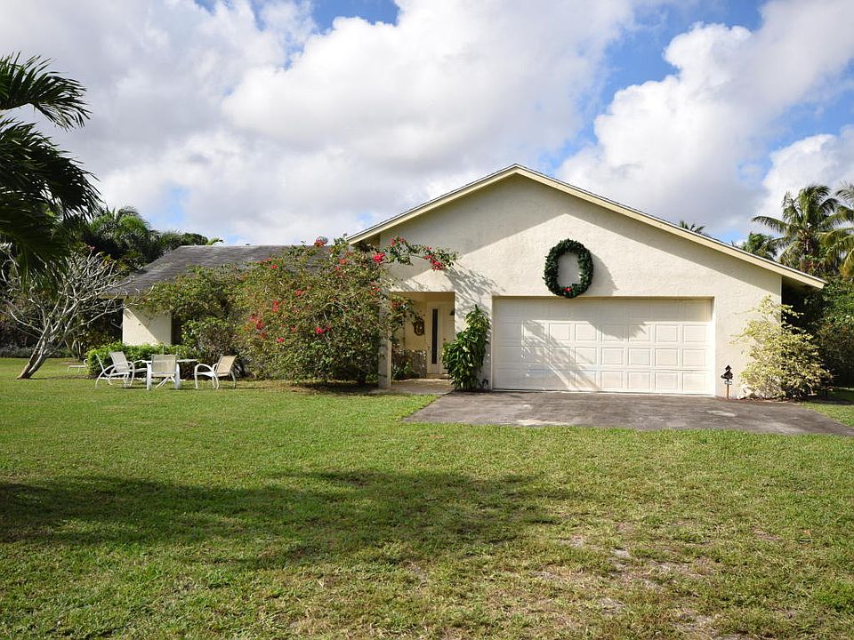 1st image of 4670 Coconut Ln