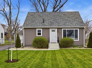616 25th St NE, Cedar Rapids, IA 52402