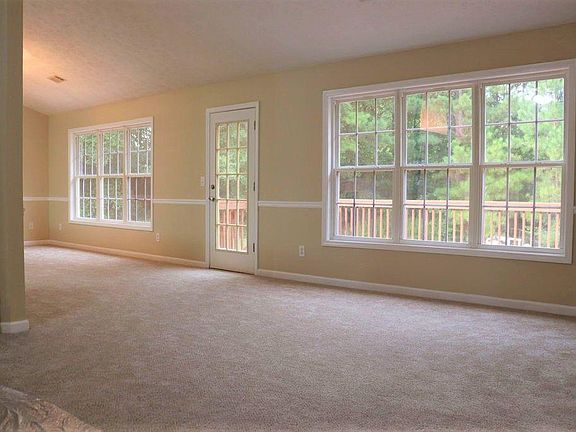 4th image of 4014 Lafayette Way