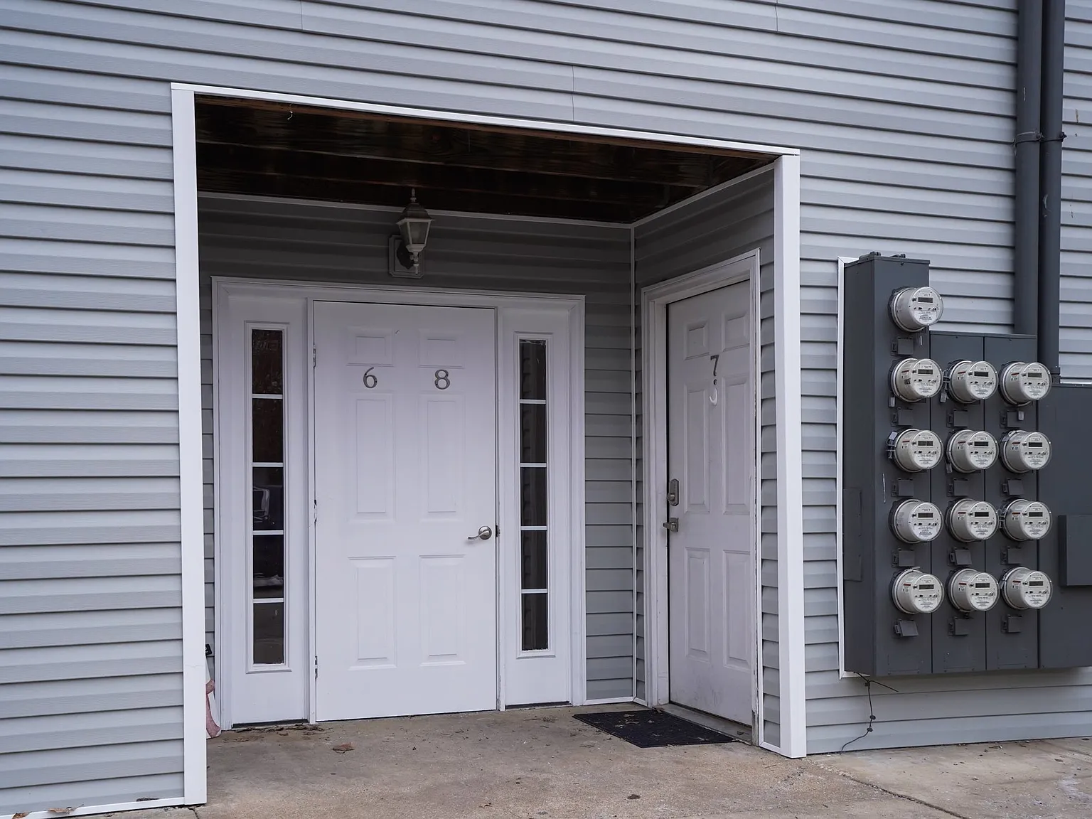 2 bed, 700 sqft, $950 — Photo 1