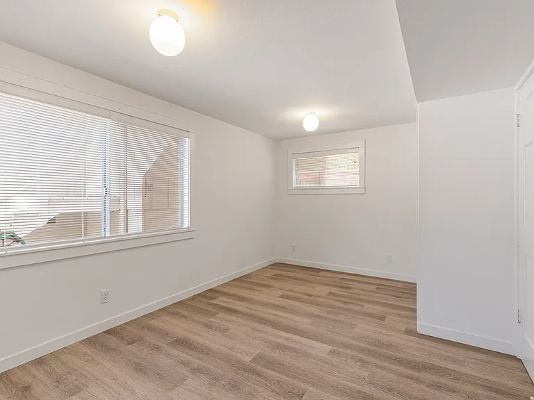 13981 Mercado Dr — Photo 9