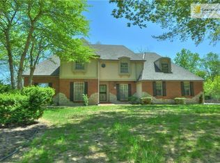 1706 NW Deer Run Trl, Blue Springs, MO 64015