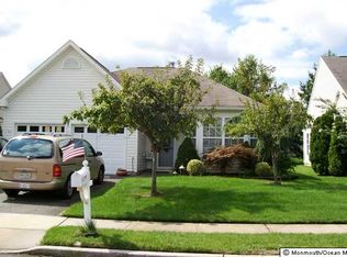 20 Sunflower Ln, Brick, NJ 08724