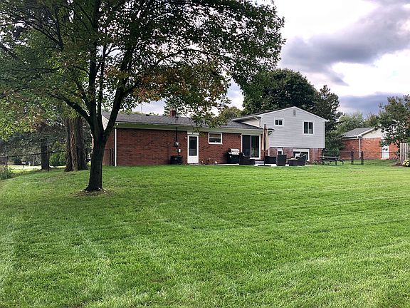 2nd image of 4119 Village Sq