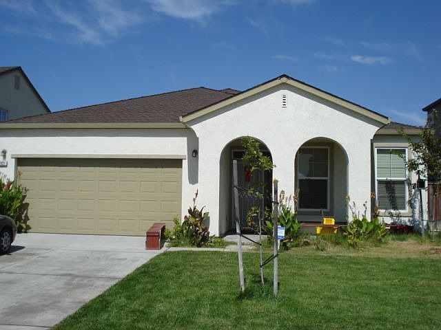 Closer view of spanish style home