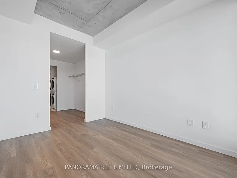 689 The Queensway #415 — Photo 12
