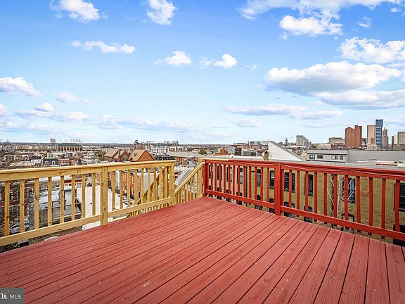 2nd image of 1402 Light St