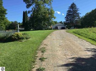 425 Grant Rd, Germfask, MI 49836