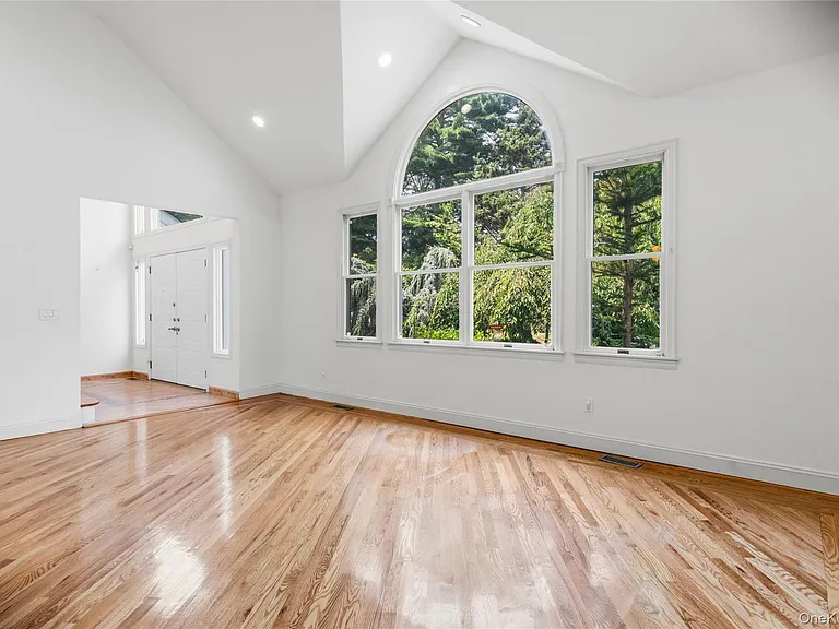 10 Osborne Ln — Photo 6