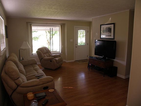 2nd image of 3316 Fairmont Blvd