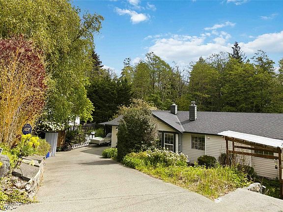 3rd image of 2363 Galena Rd