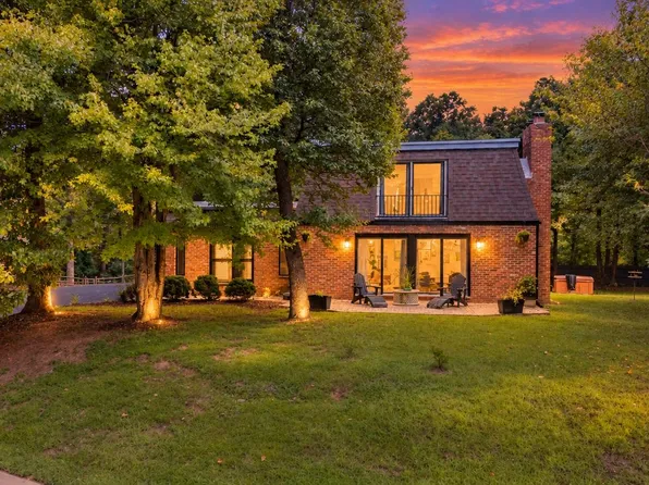 11202 Wedge Dr, Reston, VA 20190