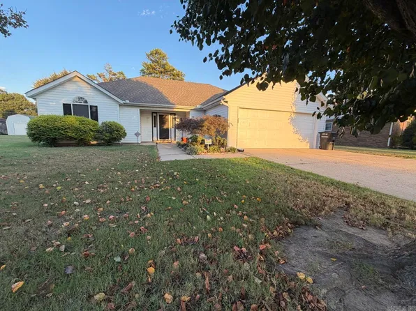 121 Cypress Dr, Trumann, AR 72472