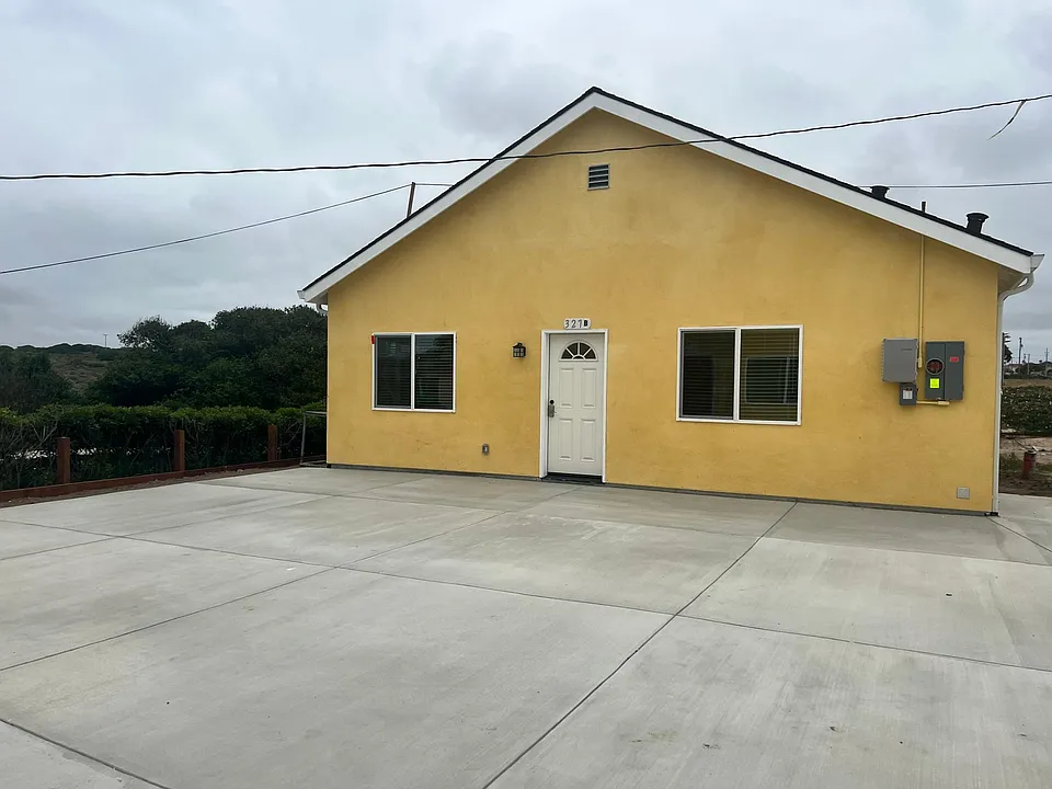 327 Reservation Rd #B