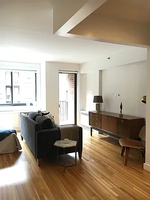 Rented by Stonehenge NYC LLC | media 2