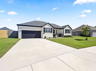 5832 Fountain St, Fayetteville, AR 72704
