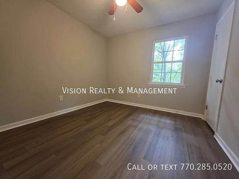 101 Bowen Dr — Photo 16