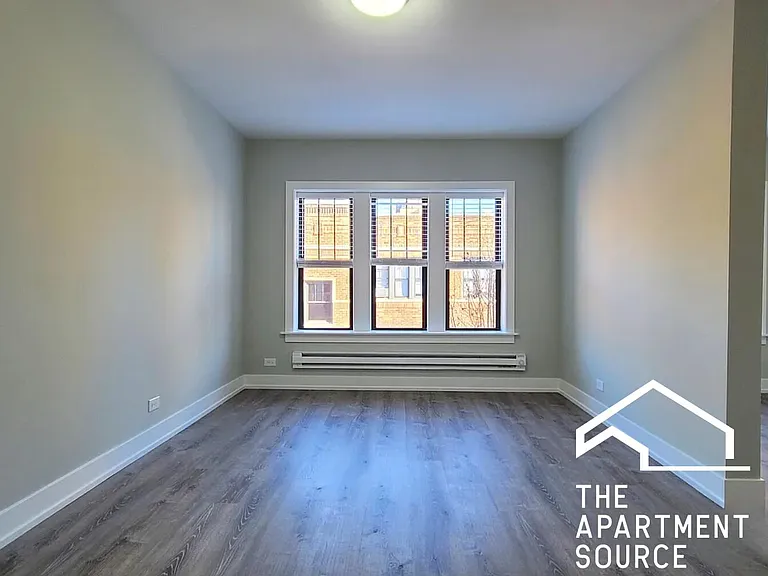 620 W Cornelia Ave #3 — Photo 3