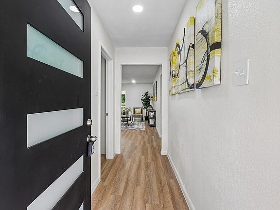 3rd image of 2703 N Colosseum Ct