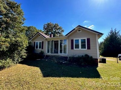 668 Lee Rd, Forest City, NC, 28043
