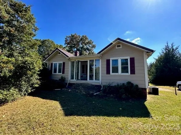 668 Lee Rd, Forest City, NC 28043