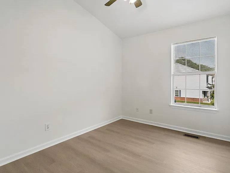104 Monument Ct — Photo 20