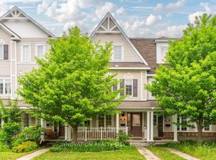 2043 Madrid Ave, Ottawa, ON K2J 0K1