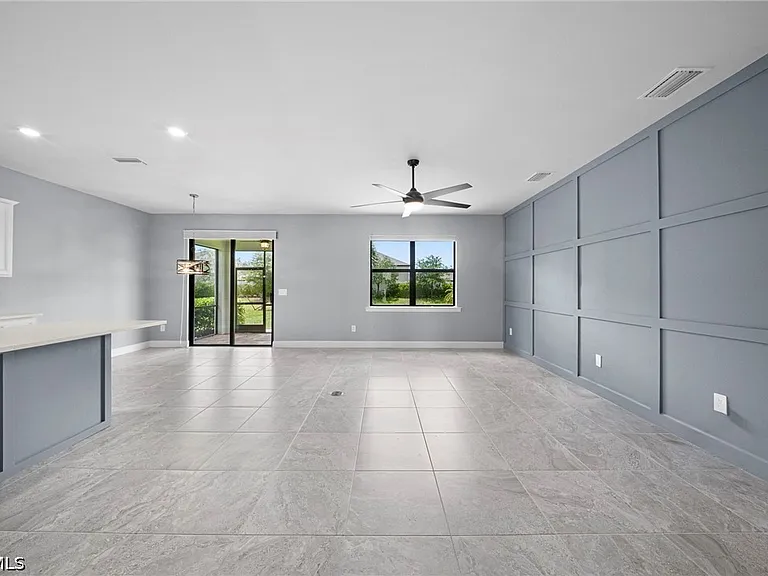 3685 E Hampton Cir — Photo 10