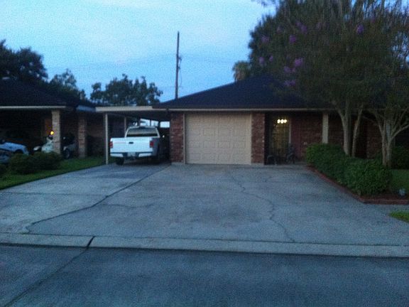 5th image of 207 S Moss Dr