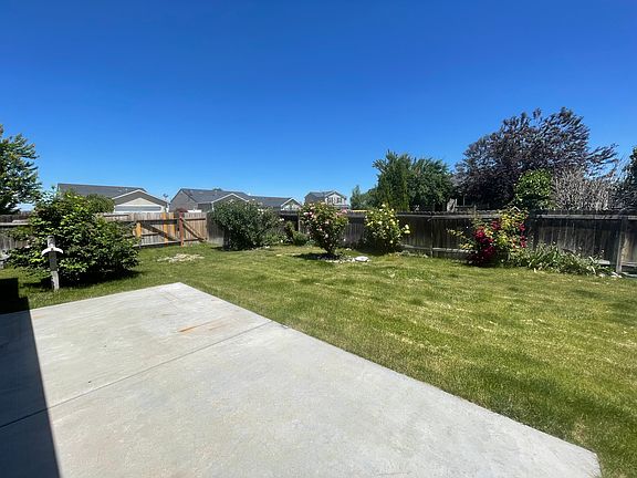 2nd image of 16220 Plow Ave