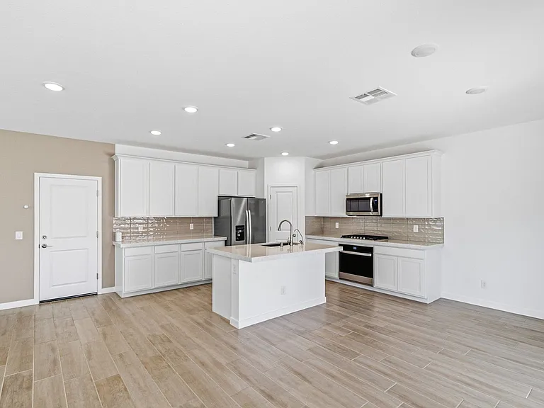 9915 Ruby Dome Ave — Photo 6