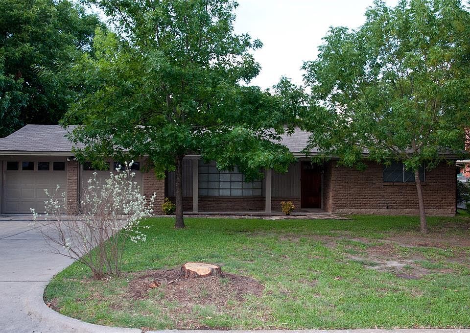 1st image of 2402 Avondale Dr