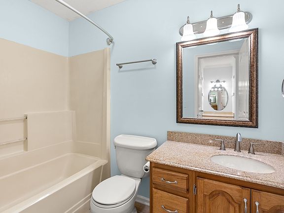 4th image of 4122 Faithway Dr