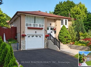 583 Pinewood St, Oshawa, ON L1G 2S2