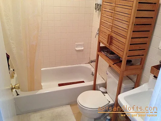 Rented by aptsandlofts.com | media 20