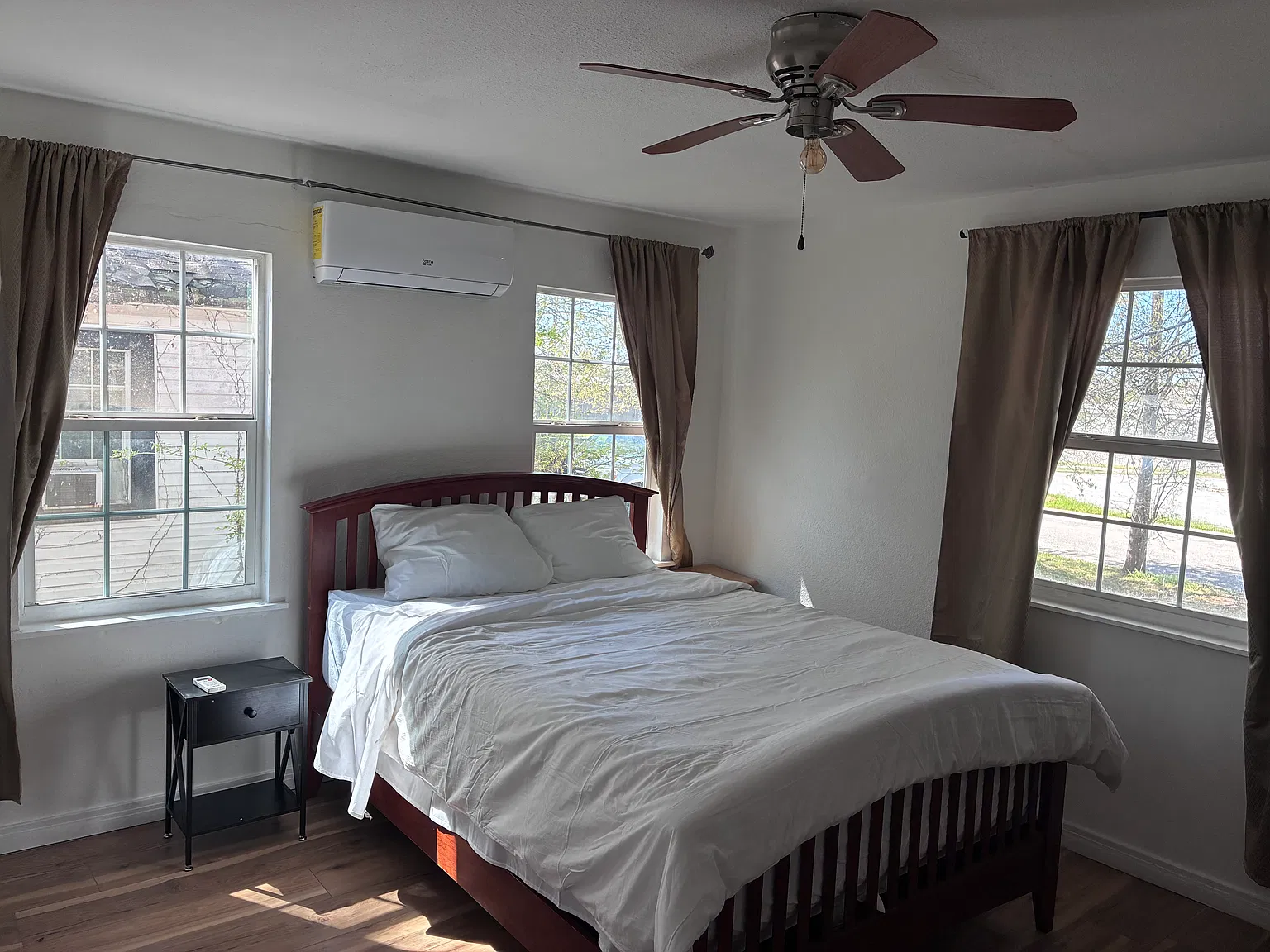 2 bed, 866 sqft, $1,500 — Photo 2