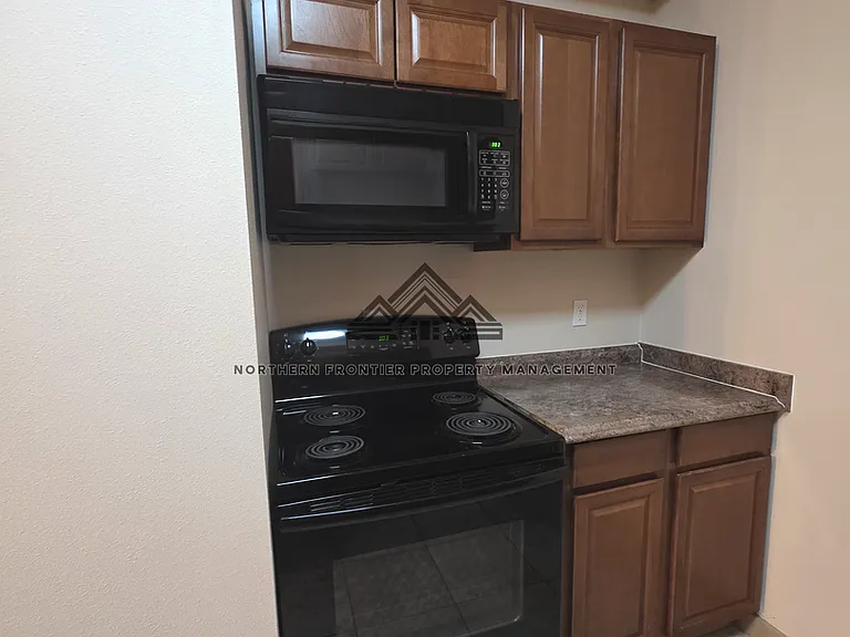 1410 S College Ave — Photo 5