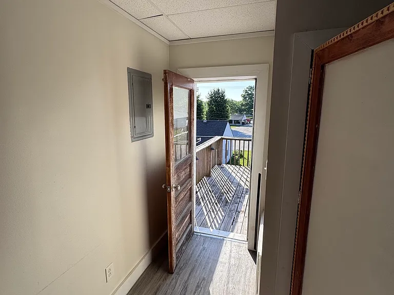 91 N Maple St — Photo 7