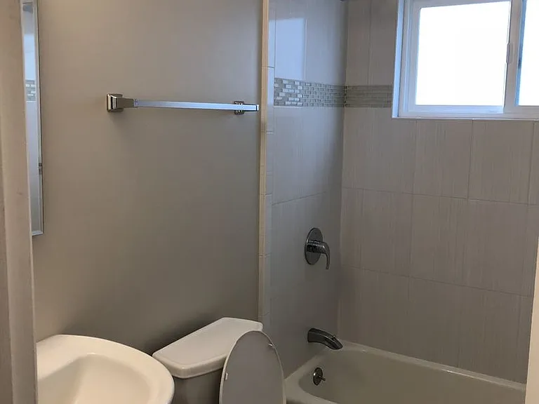 1216 Liberty St #2 — Photo 7