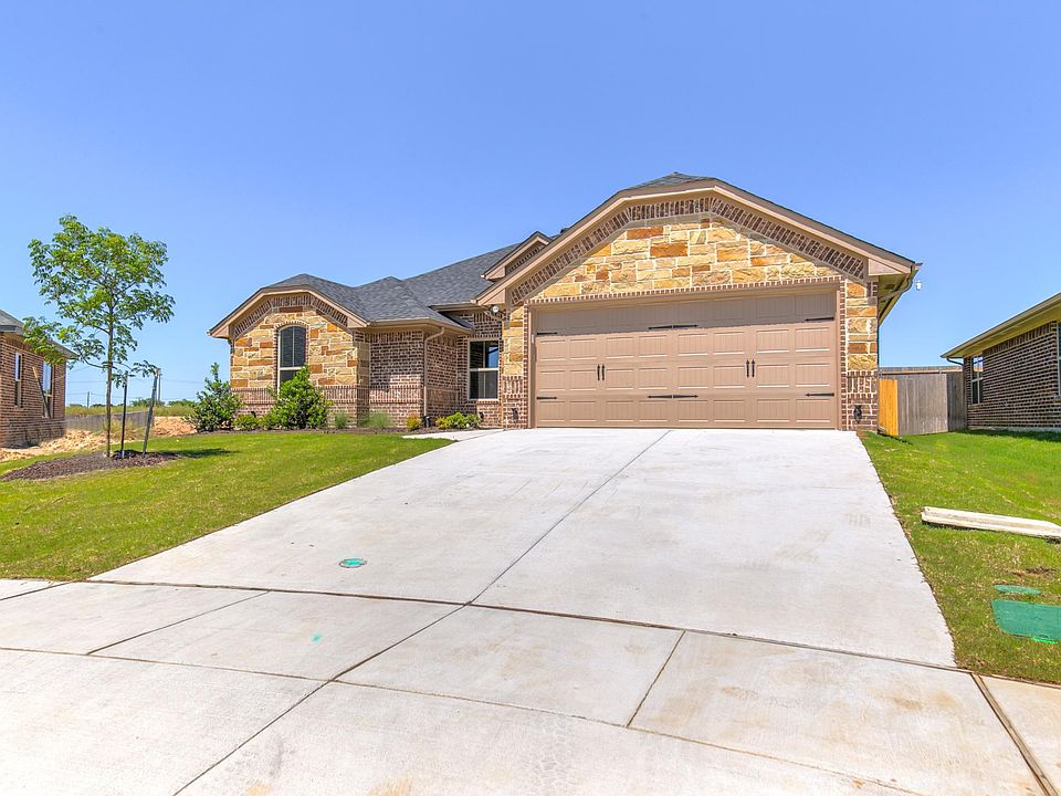 1st image of 241 Jacinth Ln